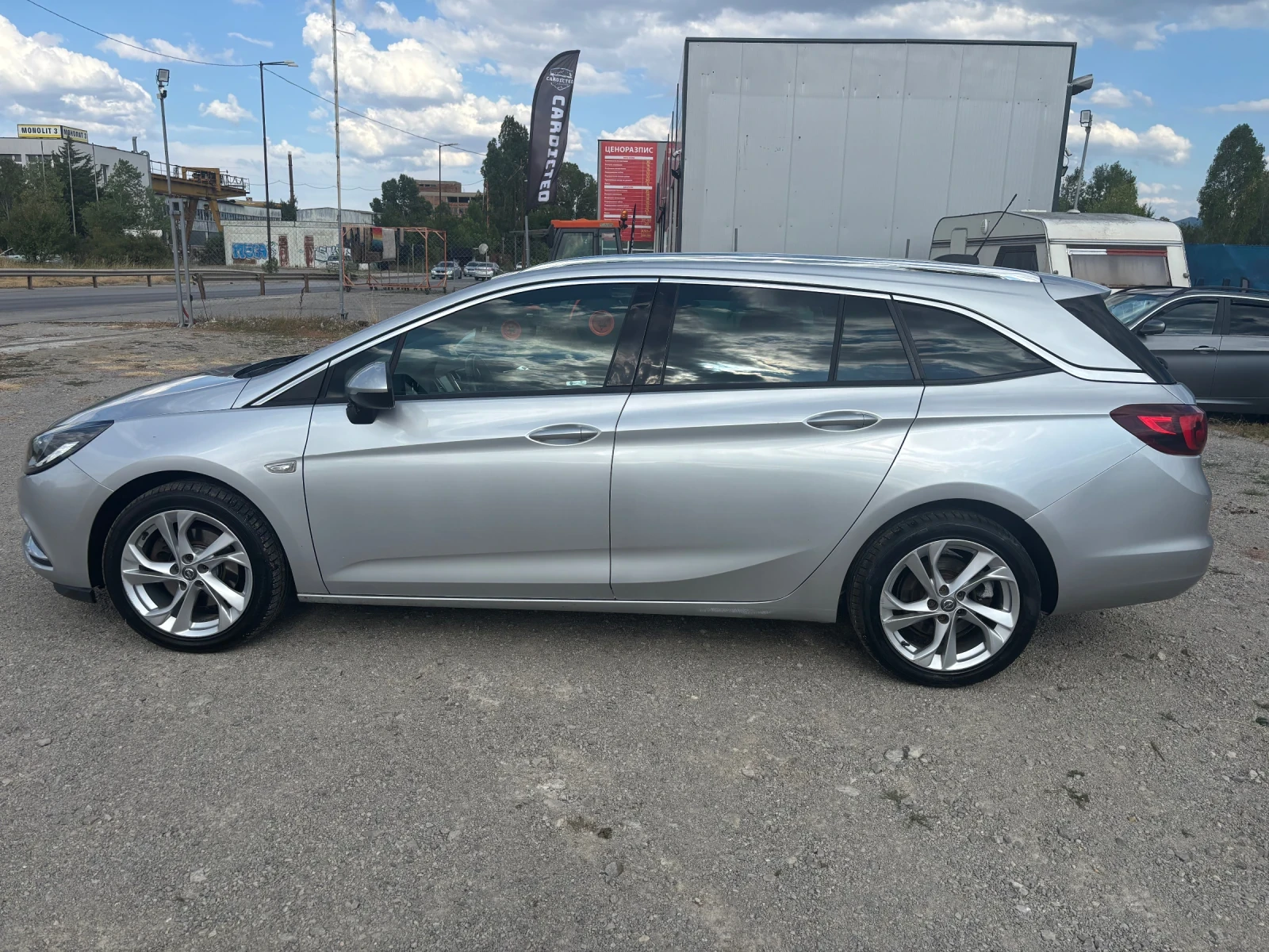Opel Astra 1.6D Sports-Tourer - изображение 4