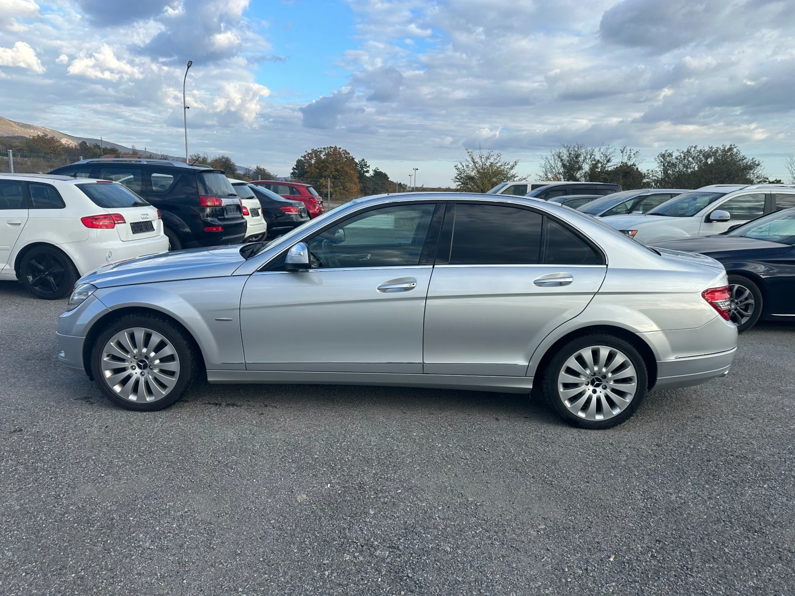 Mercedes-Benz C 350 ГАЗОВА УРЕДБА* 272к.с* КОЖА* НАВИГАЦИЯ - изображение 5