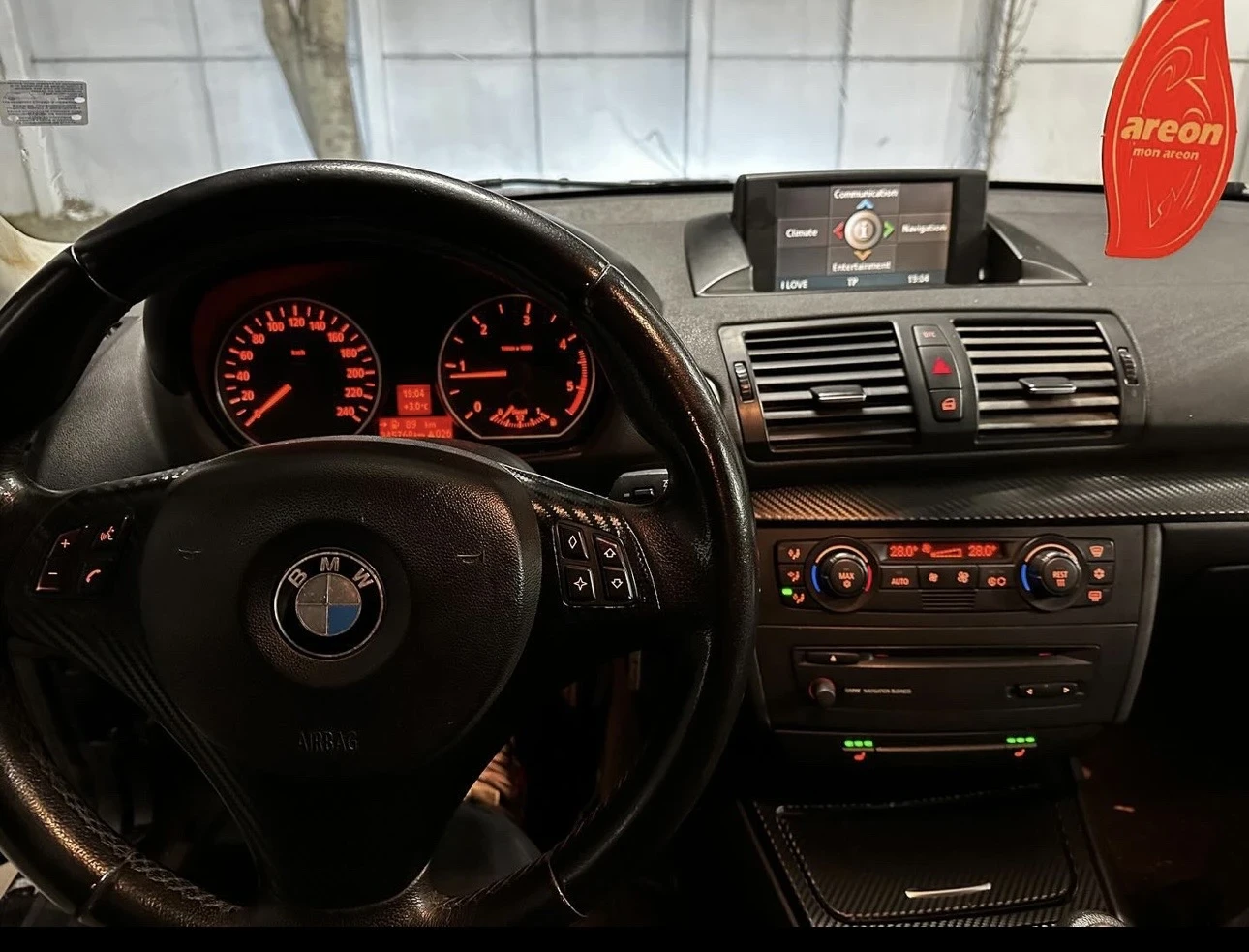 BMW 118  - изображение 6