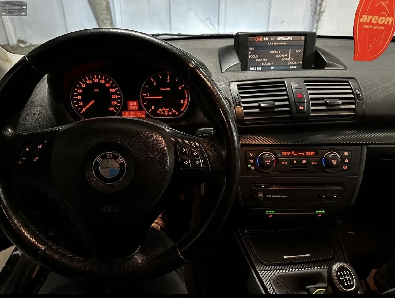 BMW 118  - изображение 7