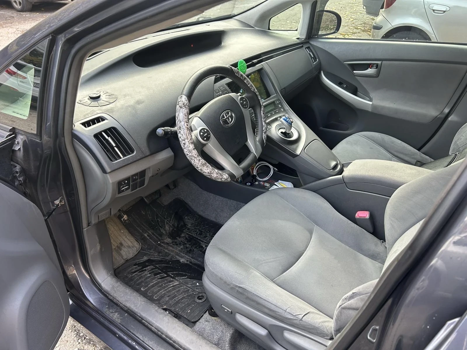 Toyota Prius  | Mobile.bg   6