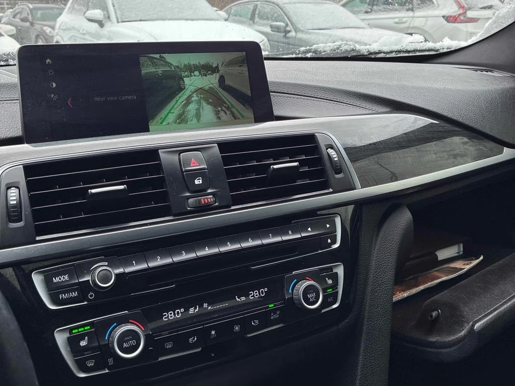 BMW 330 * xDrive * CARFAX * ПОДГРЕВ * КАМЕРА * ШИБИДАХ * N - изображение 8