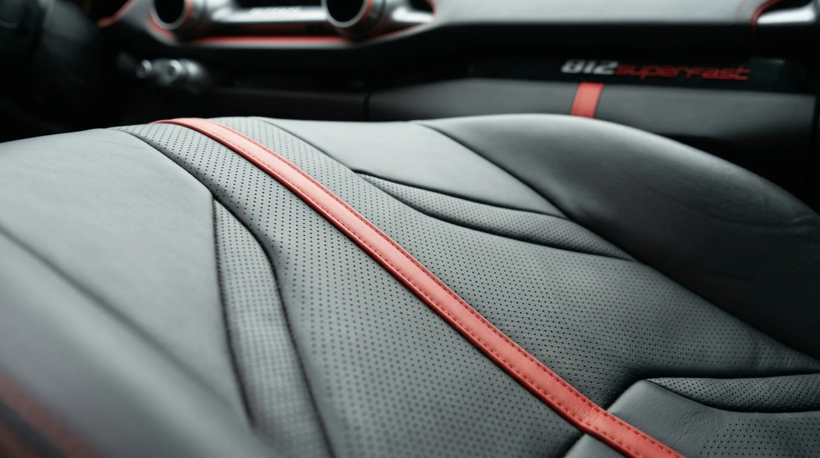 Ferrari 812 Superfast 6.5 V12, снимка 9 - Автомобили и джипове - 53988953