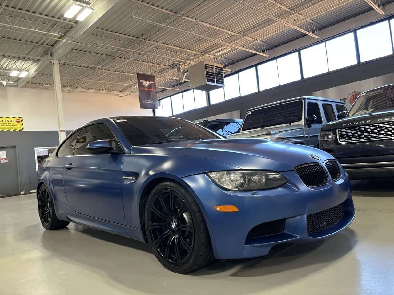 BMW M3 COMPETITIONPKG| EXECPKG| COUPE| FROZEN BLUE EDITIO, снимка 2 - Автомобили и джипове - 54453811