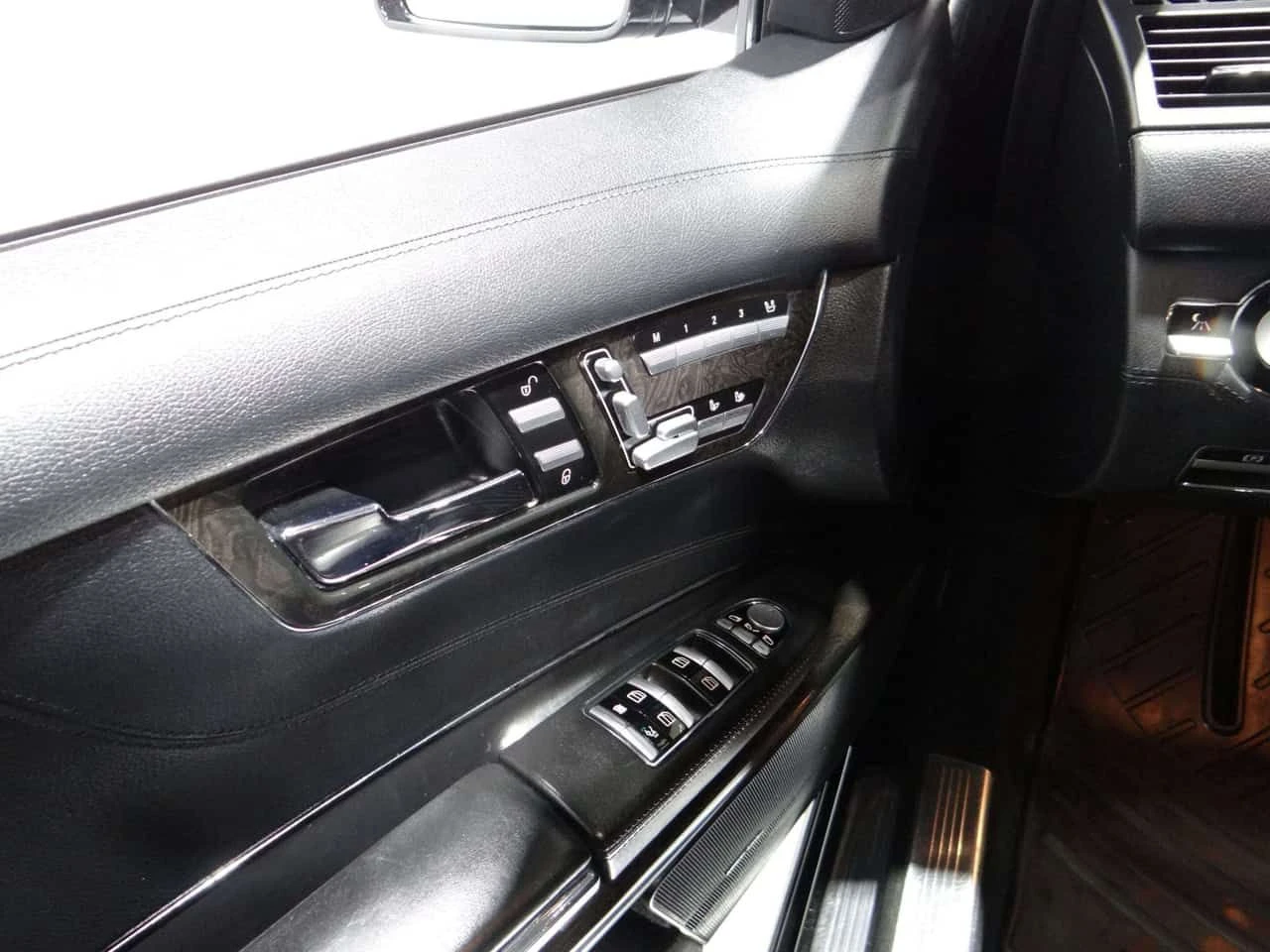 Mercedes-Benz CL * CL550 4 MATIC * CARFAX * ЦЕНА ДО БГ, снимка 14 - Автомобили и джипове - 54643090