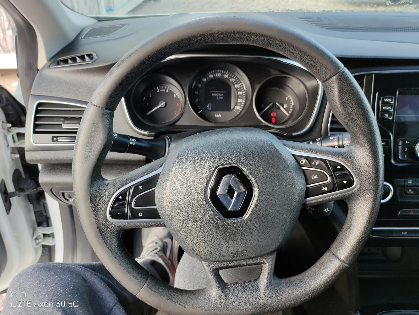 Renault Megane 4, снимка 10 - Автомобили и джипове - 54865368