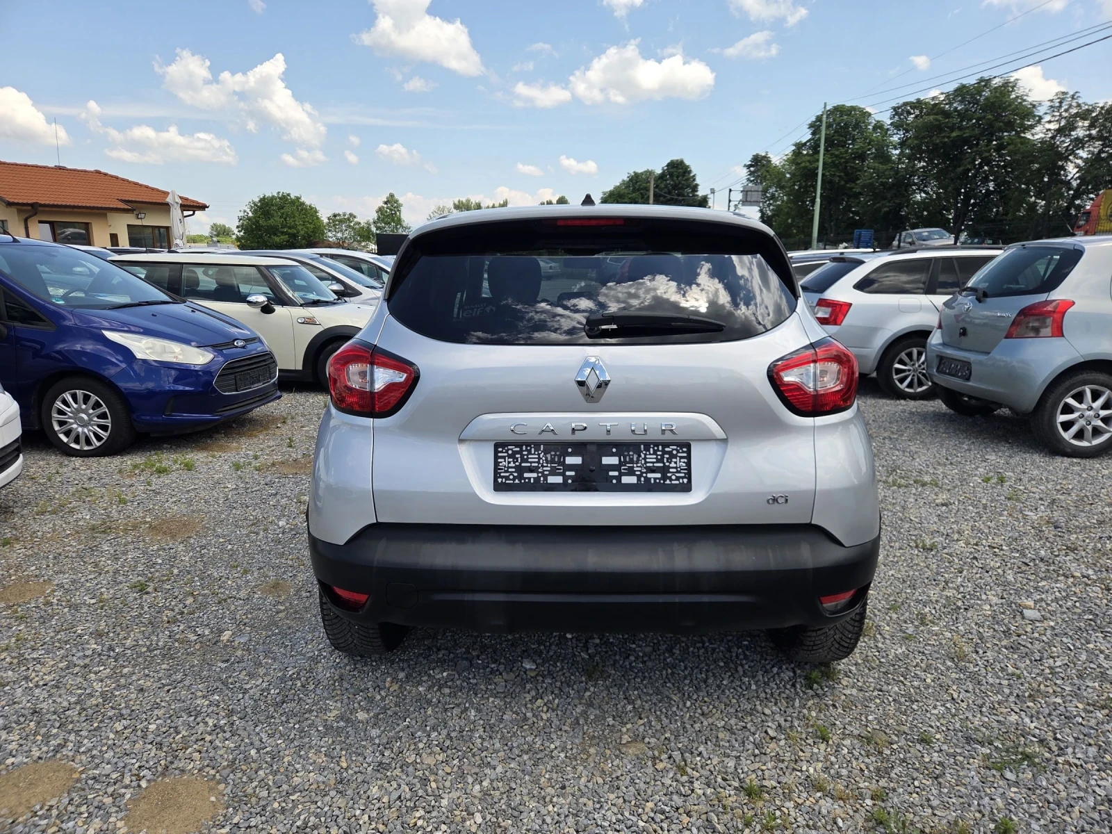 Renault Captur 1.5 dci, снимка 6 - Автомобили и джипове - 55101909