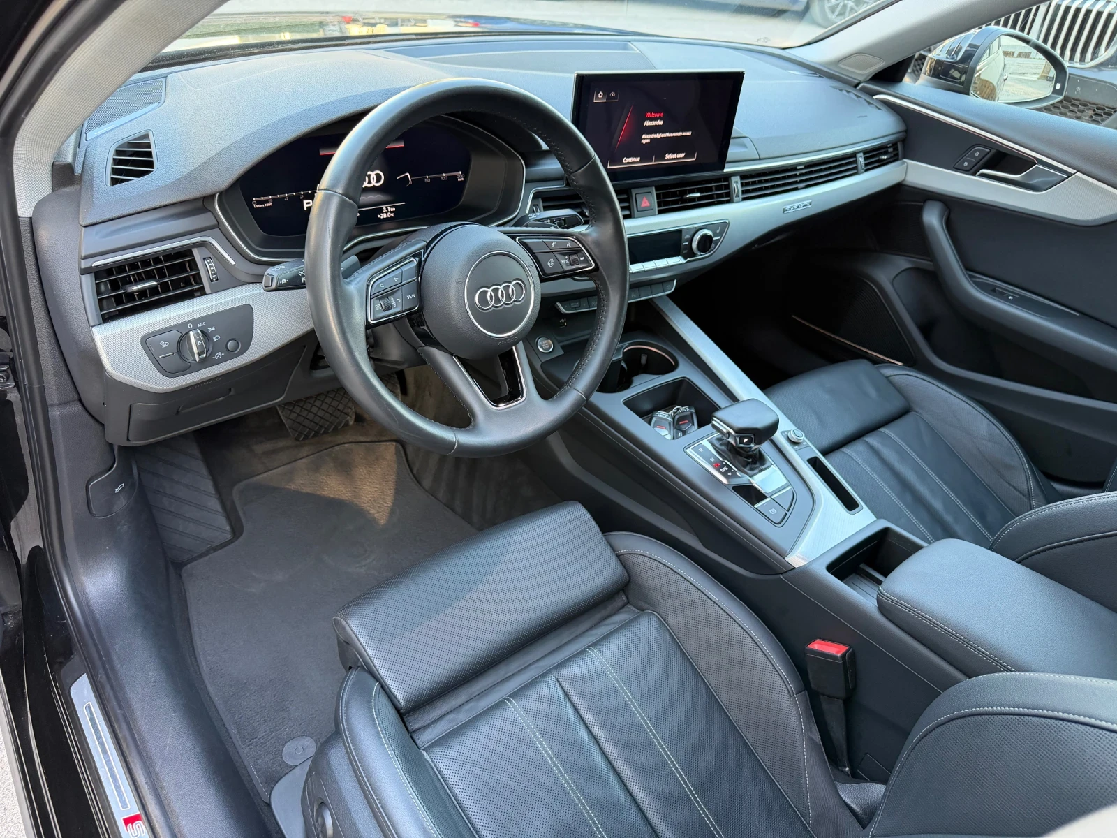 Audi A4 45TFSI Technik S-line BlackOptics Quattro , снимка 9 - Автомобили и джипове - 55495298