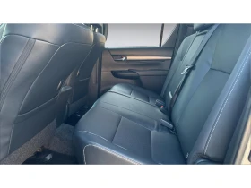 Toyota Hilux 2.8 INVINCIBLE JBL 6AT, Месечна вноска от 331  , снимка 11