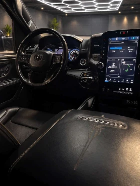 Dodge RAM 1500 * Limited 4x4 Crew Cab 5'7 Box * CARFAX *  | Mobile.bg � ����� ������ 8