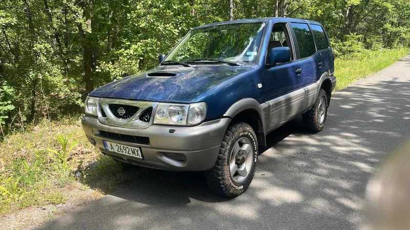 Nissan Terrano, снимка 1 - Автомобили и джипове - 46452437