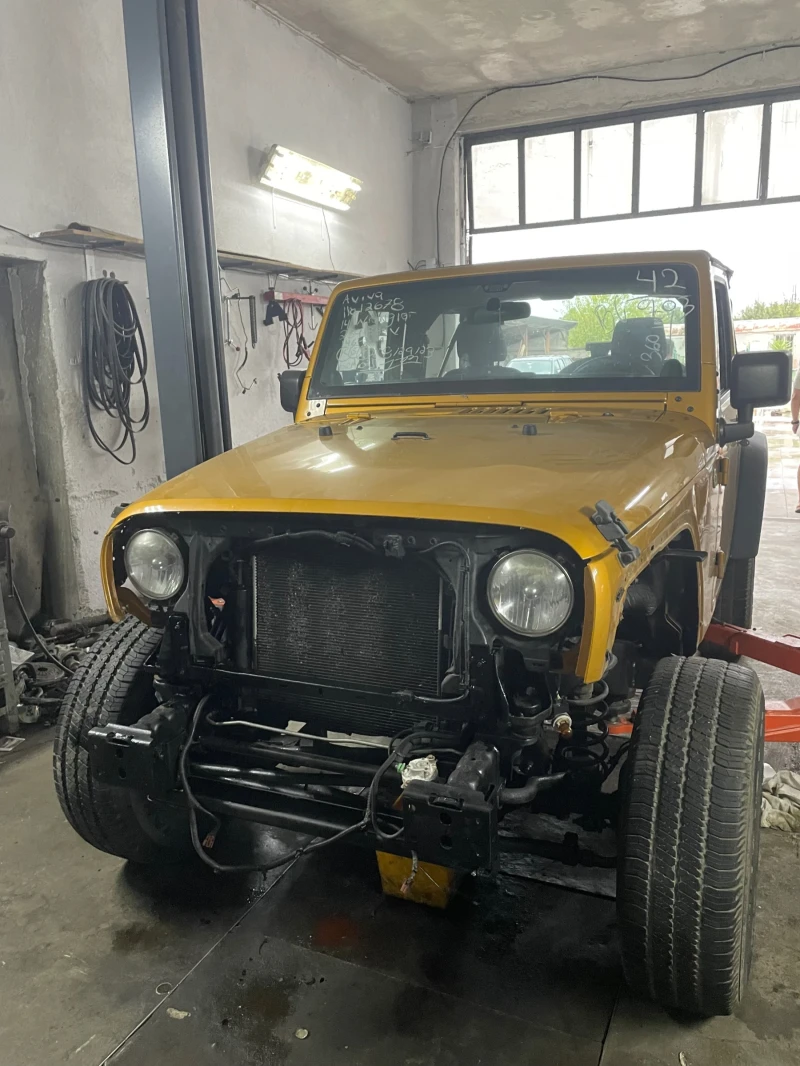 Jeep Wrangler Къса база/3.6/V6/Ръчка, снимка 15 - Автомобили и джипове - 48754263