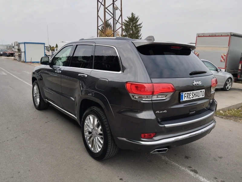 Jeep Grand cherokee 3.0 FACELIFT/ SUMMITКожа/Дистроник/Камера/Панорама, снимка 4 - Автомобили и джипове - 47775171