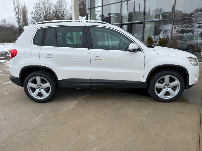 VW Tiguan Обслужен/Всички Екстри, снимка 7 - Автомобили и джипове - 48703617