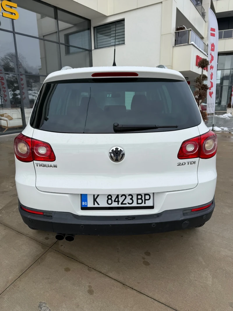 VW Tiguan Обслужен/Всички Екстри, снимка 5 - Автомобили и джипове - 48703617