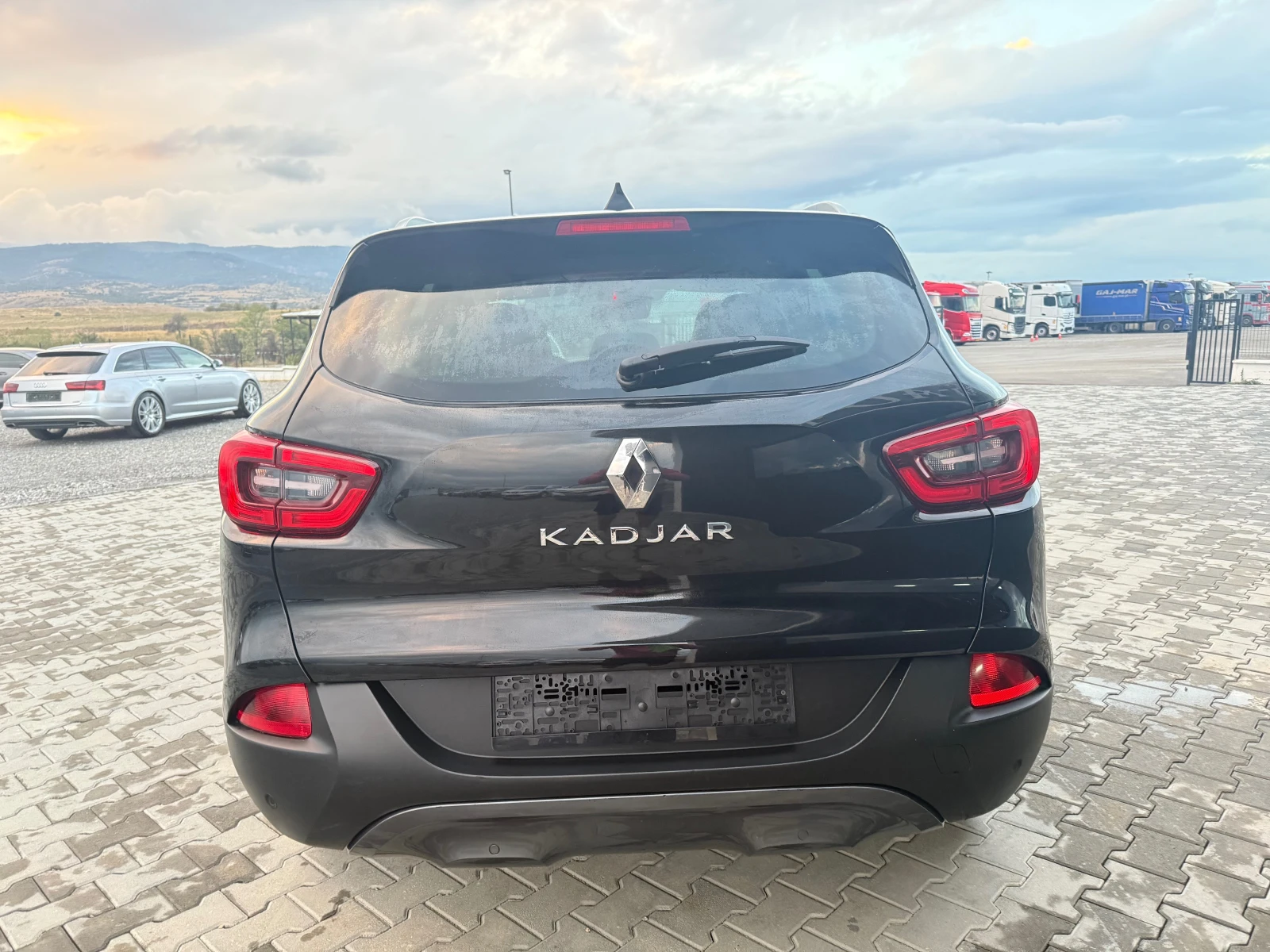 Renault Kadjar 1.5 dci Автомат!!! Най високо ниво на оборудване ! - изображение 6