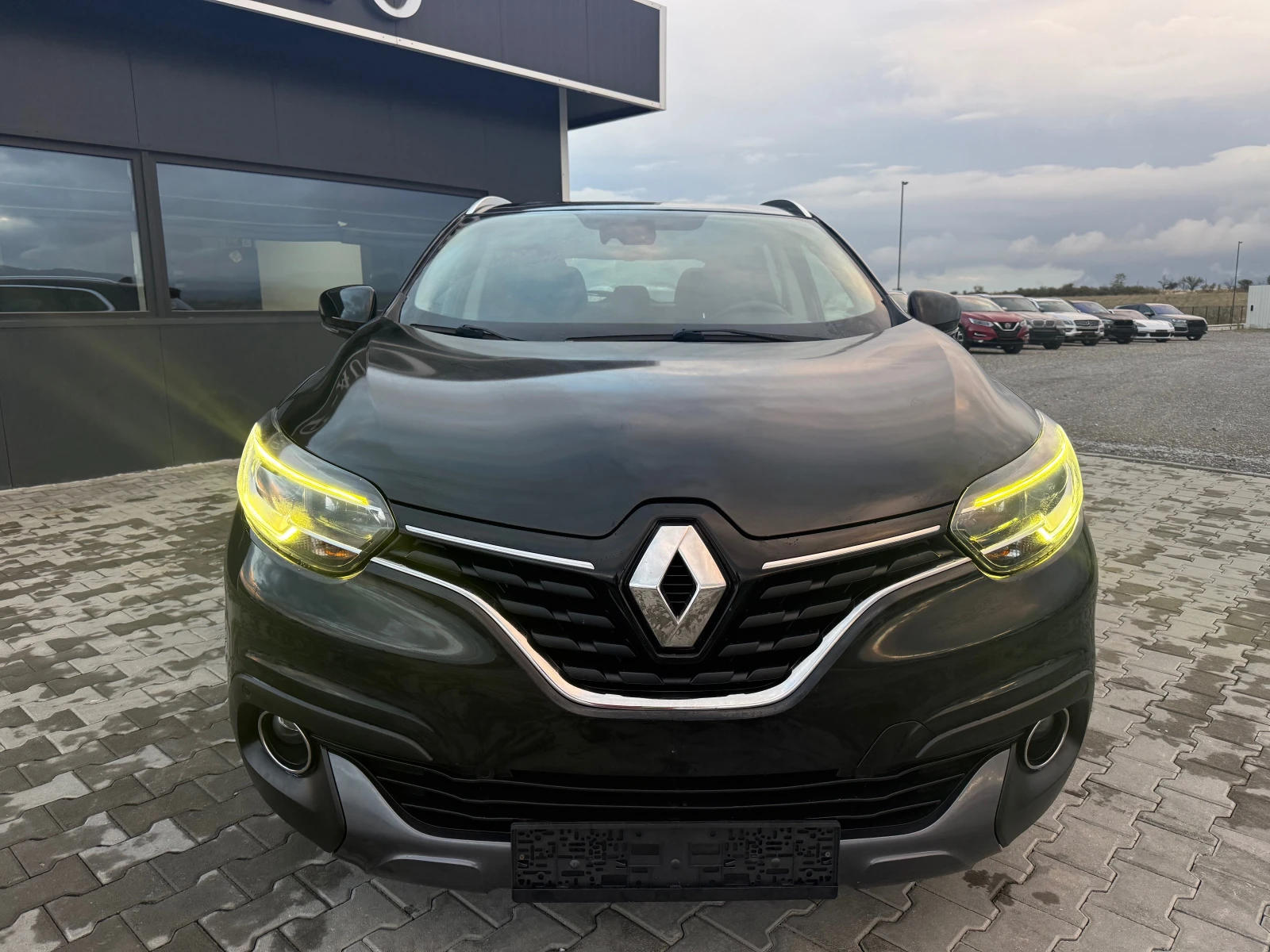 Renault Kadjar 1.5 dci Автомат!!! Най високо ниво на оборудване ! - изображение 2