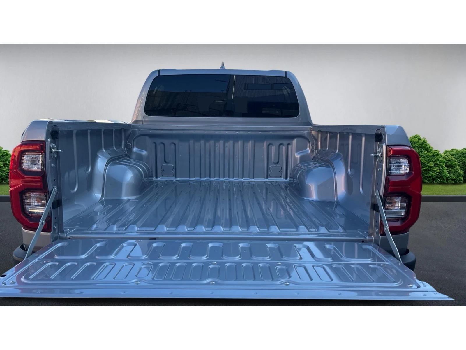 Toyota Hilux 2.8 INVINCIBLE JBL 6AT, ������� ������ �� 331   | Mobile.bg � ����������� 10