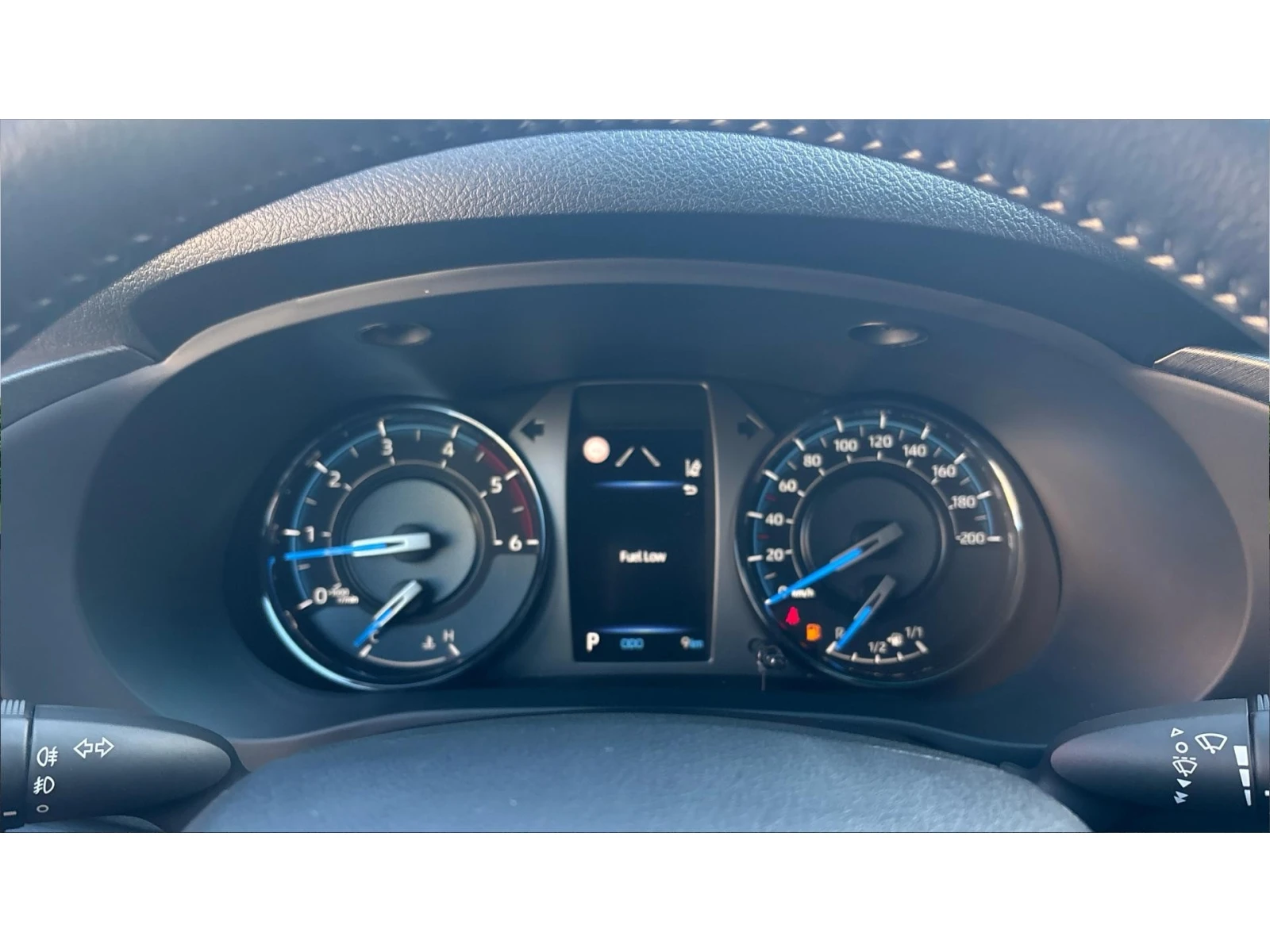 Toyota Hilux 2.8 INVINCIBLE JBL 6AT, ������� ������ �� 331   | Mobile.bg � ����������� 14