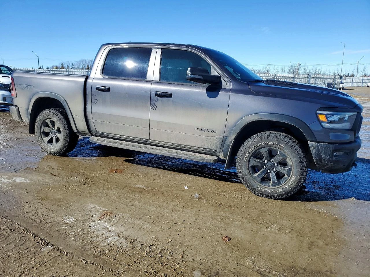 Dodge RAM 1500 Rebel 4x4 Crew Cab 5'7" Box