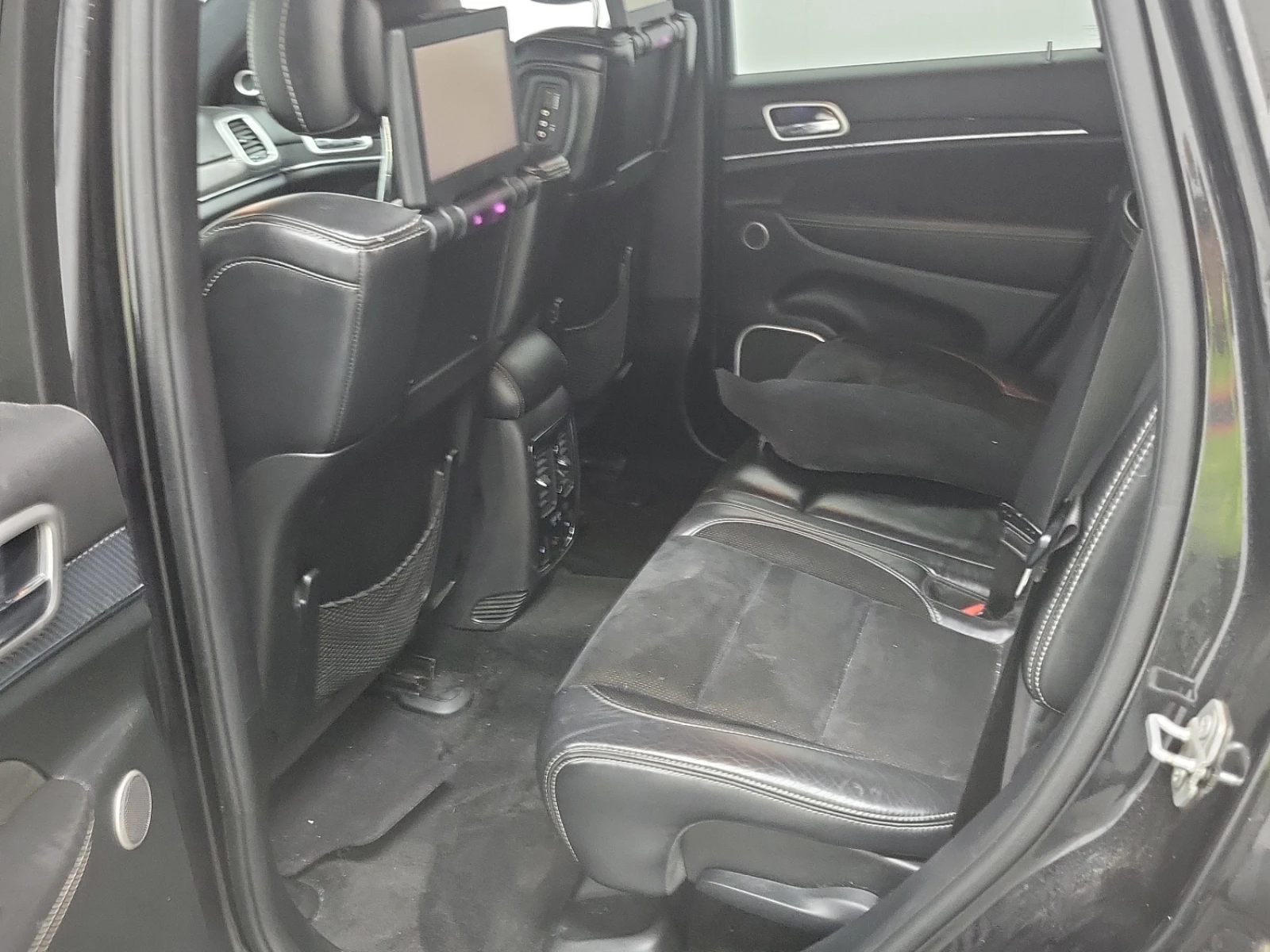 Jeep Grand cherokee SRT/6.4/AWD/CARFAX/АВТО КРЕДИТ, снимка 11 - Автомобили и джипове - 54976870