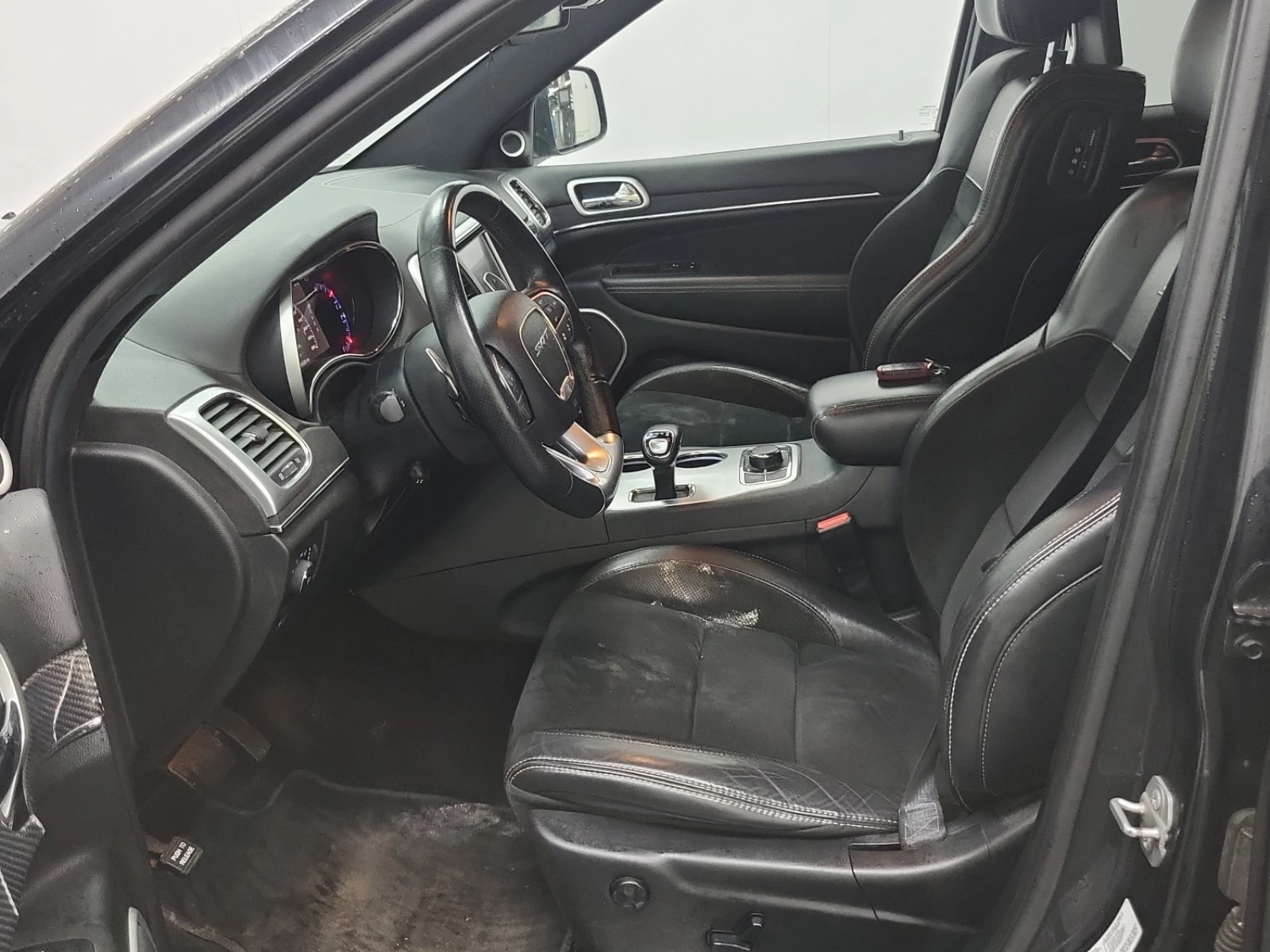 Jeep Grand cherokee SRT/6.4/AWD/CARFAX/АВТО КРЕДИТ, снимка 9 - Автомобили и джипове - 54976870