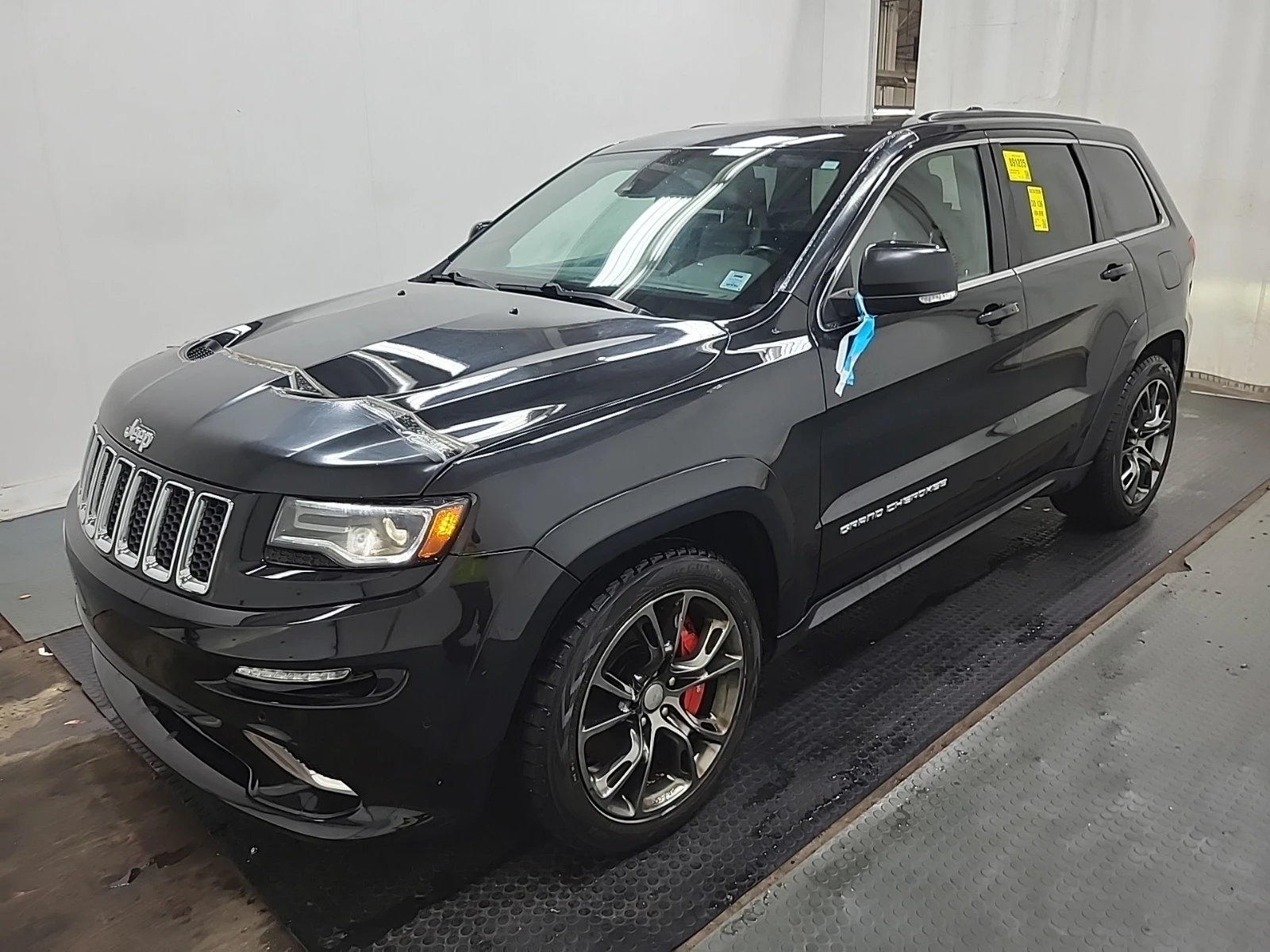Jeep Grand cherokee SRT/6.4/AWD/CARFAX/АВТО КРЕДИТ, снимка 2 - Автомобили и джипове - 54976870