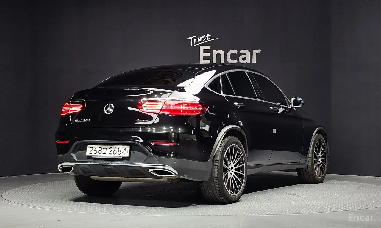 Mercedes-Benz GLC Coupe 300* 4MATIC AMG Line* 360* HED* Burmester, снимка 3 - Автомобили и джипове - 55570783