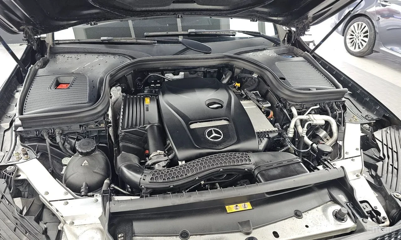 Mercedes-Benz GLC Coupe 300* 4MATIC AMG Line* 360* HED* Burmester, снимка 5 - Автомобили и джипове - 55570783