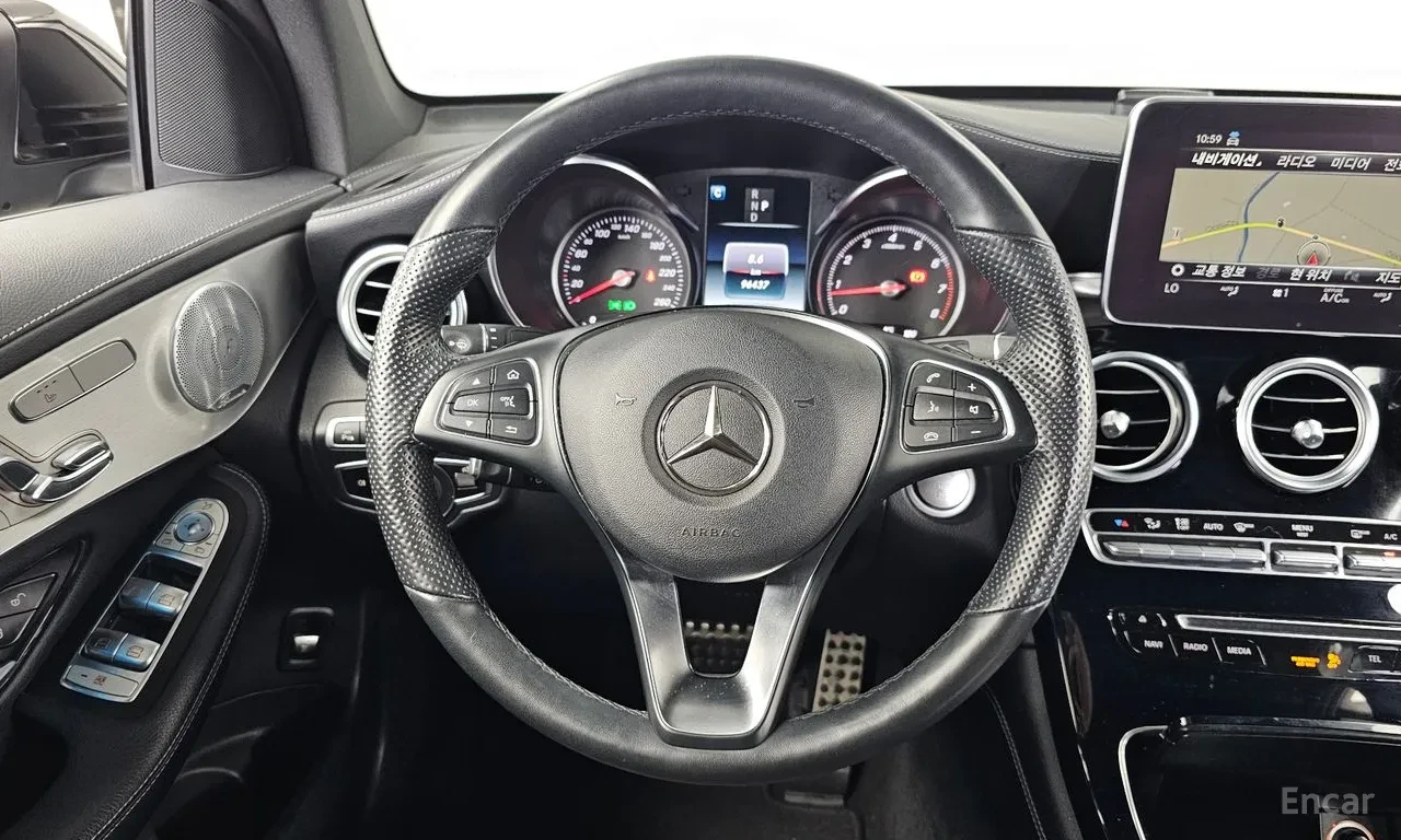 Mercedes-Benz GLC Coupe 300* 4MATIC AMG Line* 360* HED* Burmester, снимка 10 - Автомобили и джипове - 55570783