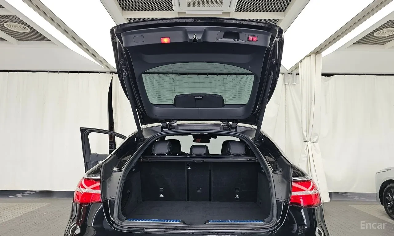 Mercedes-Benz GLC Coupe 300* 4MATIC AMG Line* 360* HED* Burmester, снимка 16 - Автомобили и джипове - 55570783