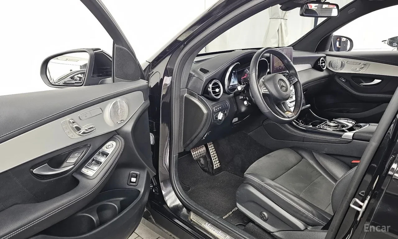 Mercedes-Benz GLC Coupe 300* 4MATIC AMG Line* 360* HED* Burmester, снимка 7 - Автомобили и джипове - 55570783