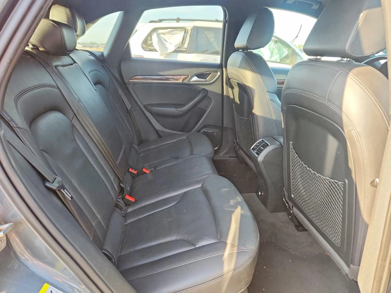 Audi Q3 2.0l Prestige, снимка 10 - Автомобили и джипове - 56086173
