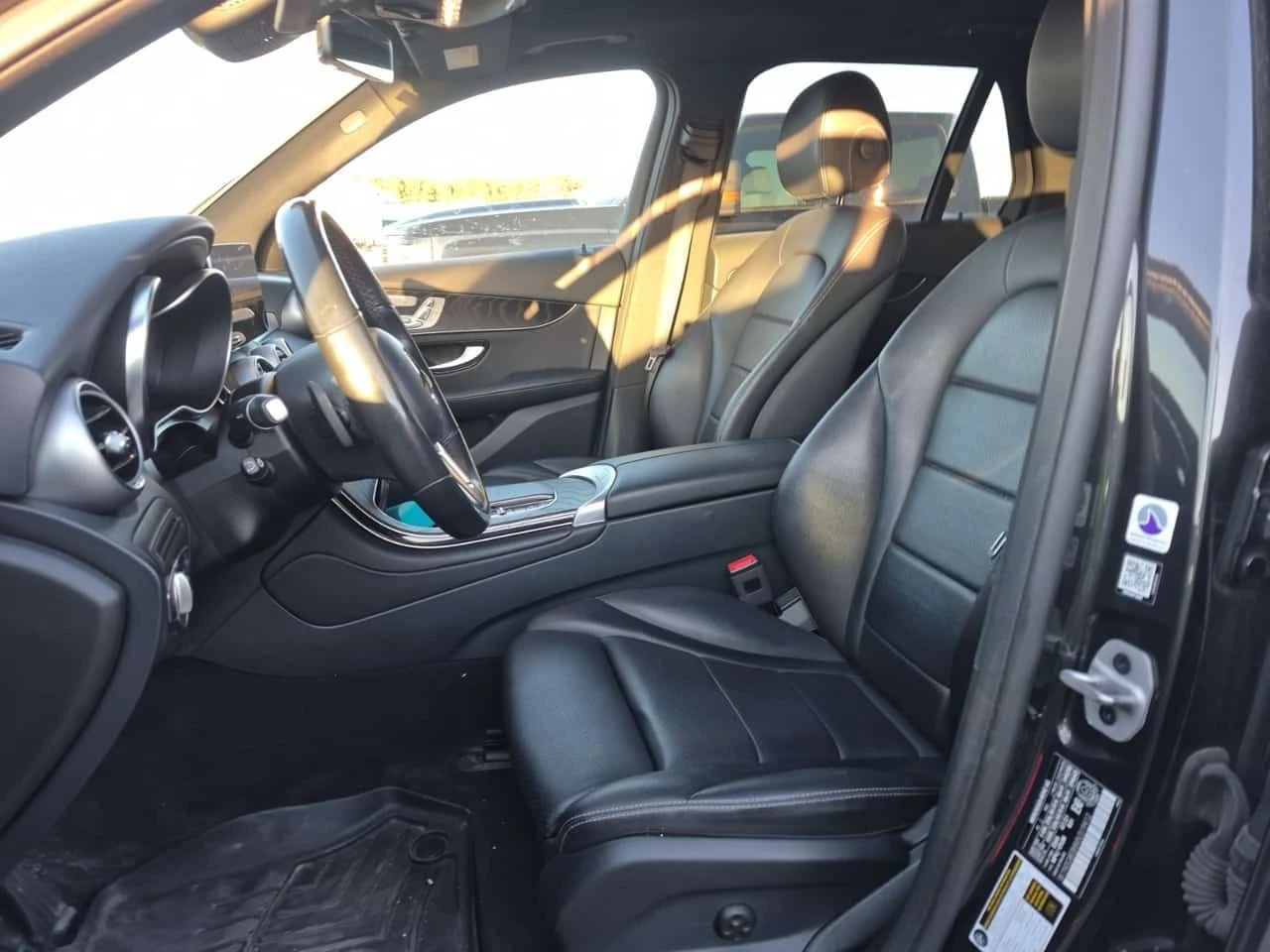Mercedes-Benz GLC 300 КАМЕРА| ПАНО| 2 КЛЮЧА| , снимка 5 - Автомобили и джипове - 56254012