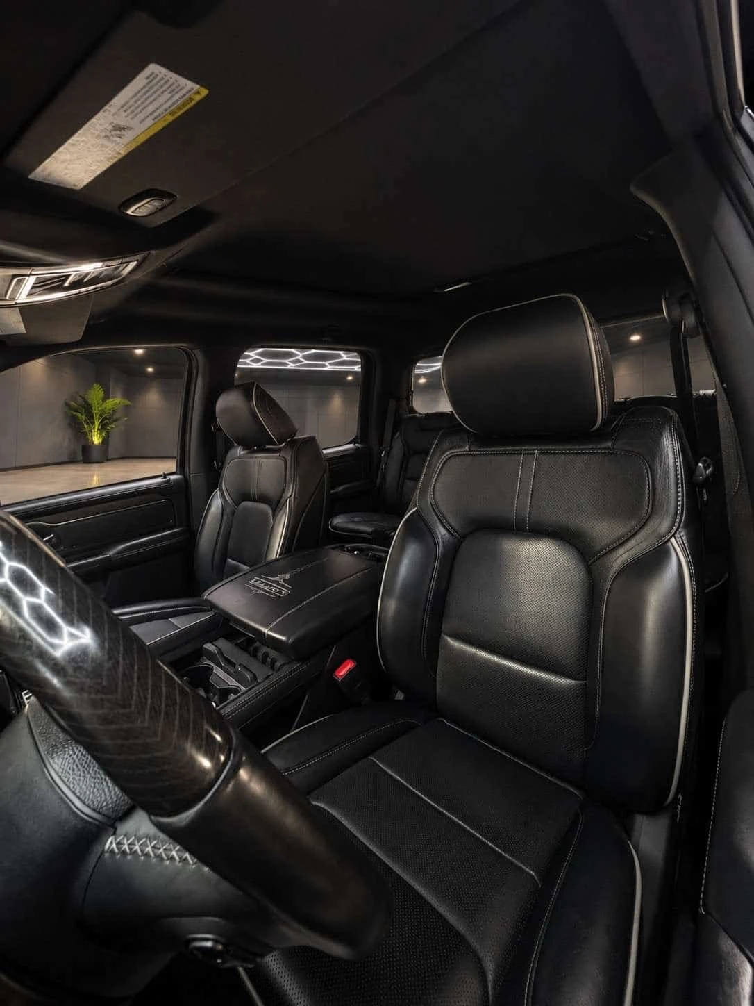 Dodge RAM 1500 * Limited 4x4 Crew Cab 5'7 Box * CARFAX *  | Mobile.bg � ����������� 16