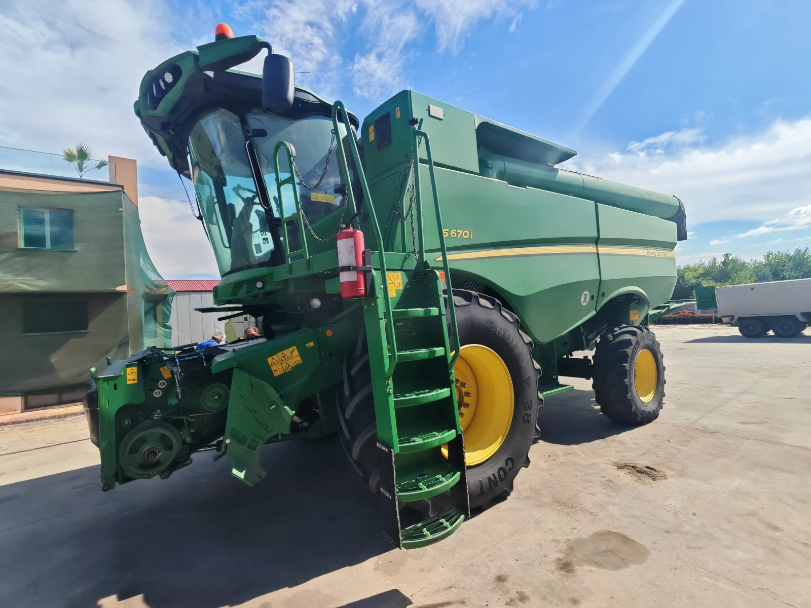 Комбайн John Deere S670i лизинг с първоначална вноска 20 %