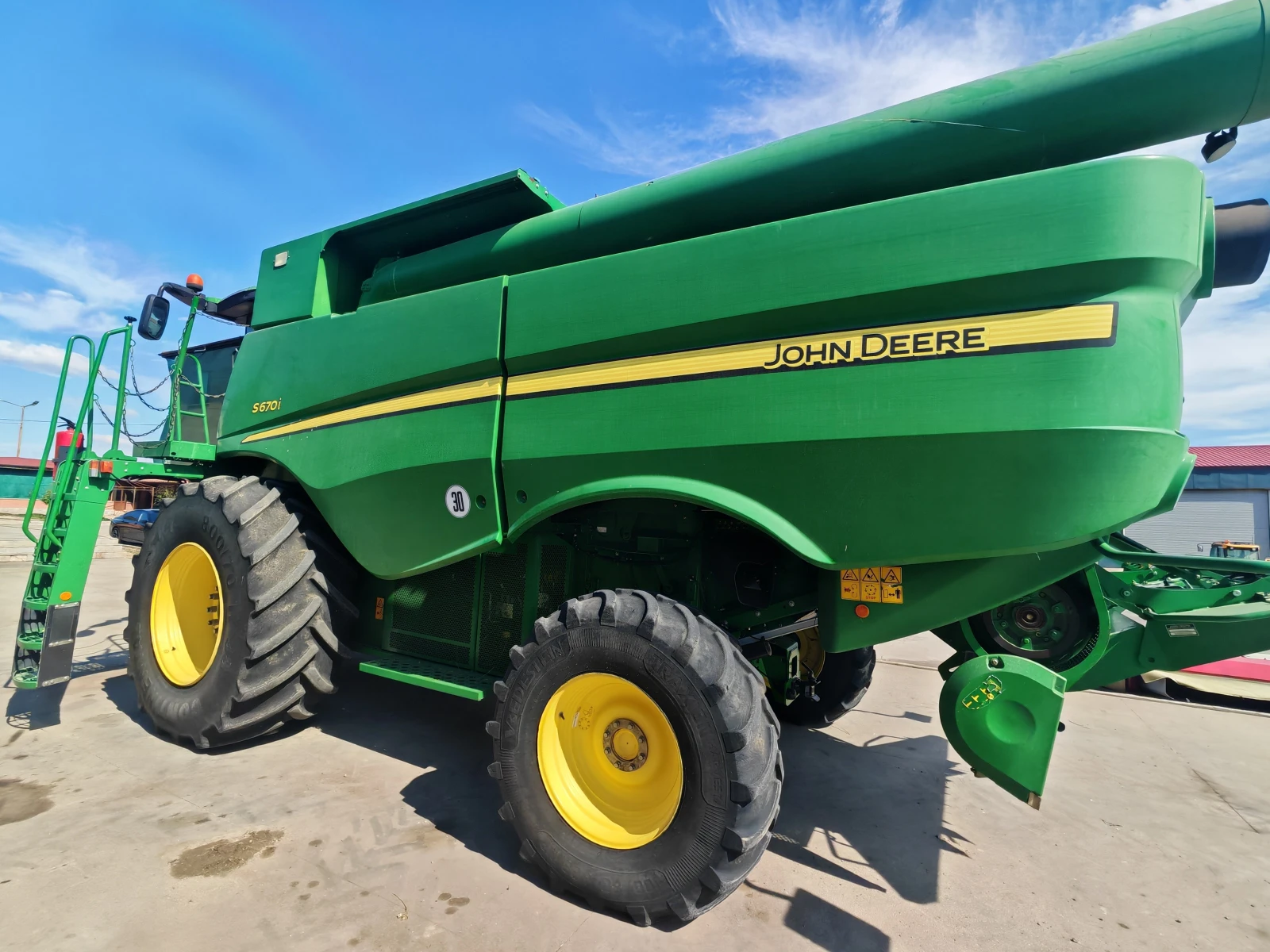 ������� John Deere S670i ������ � ������������ ������ 20 % | Mobile.bg � ����������� 5