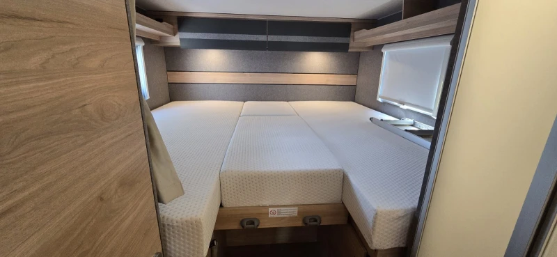 Кемпер Dethleffs 7055EB Automatic , снимка 13 - Каравани и кемпери - 51432083