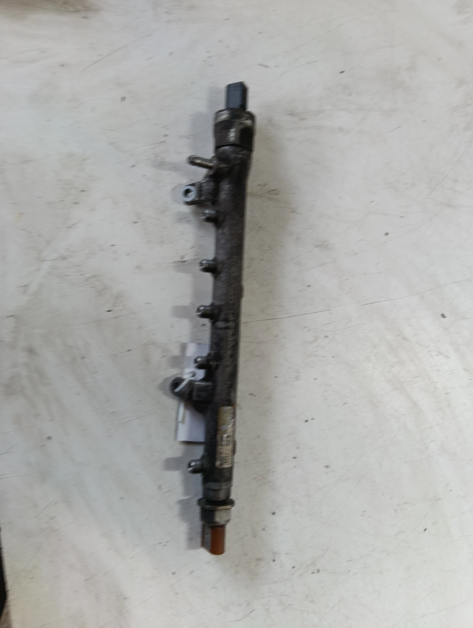 горивна рейка 1.6TDI 03L125A 03L906054A 03L130764A Skoda Rapid