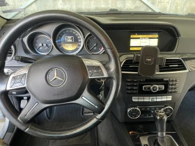 Mercedes-Benz C 200, снимка 17