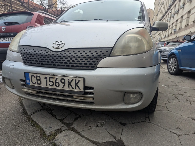 Toyota Yaris verso 1.3, снимка 1 - Автомобили и джипове - 48470704