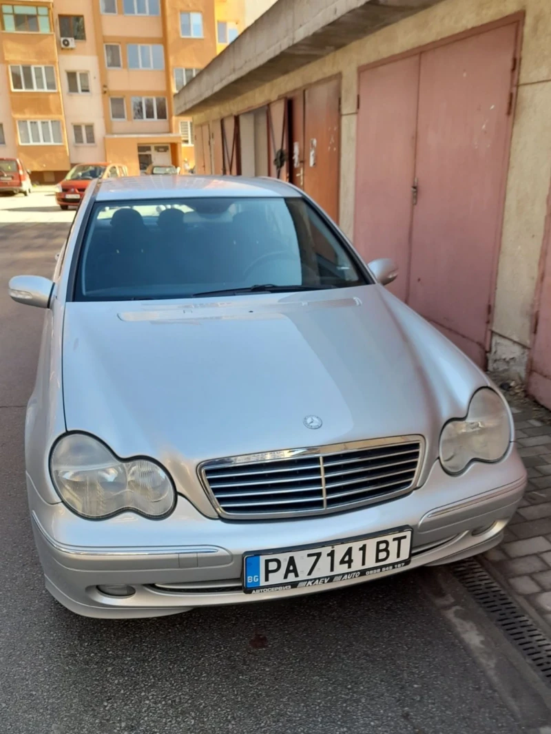 Mercedes-Benz C 200 Компресор, Авангард, снимка 15 - Автомобили и джипове - 48748813