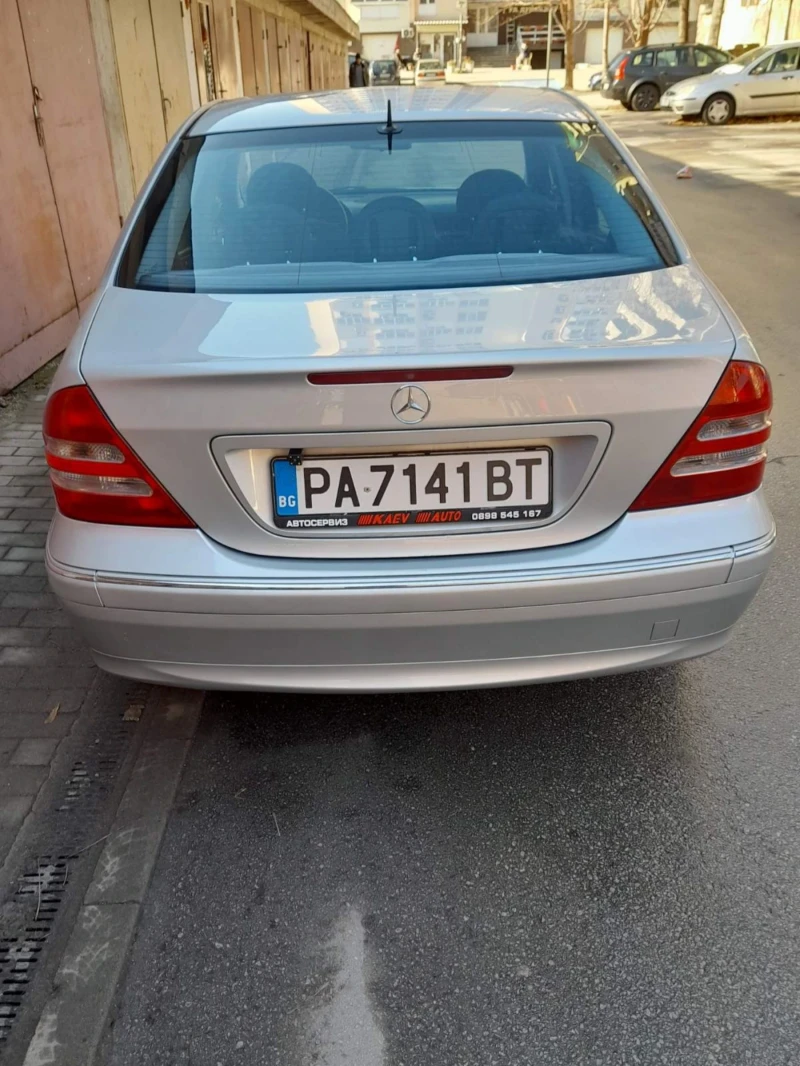 Mercedes-Benz C 200 Компресор, Авангард, снимка 5 - Автомобили и джипове - 48748813