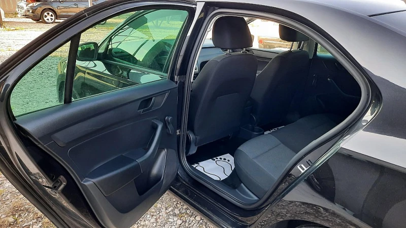 Skoda Rapid 1.2* * * ТОП СЪСТОЯНИЕ, снимка 10 - Автомобили и джипове - 52624474