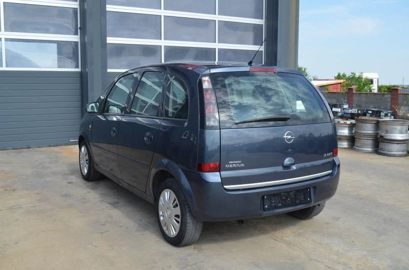 Opel Meriva 1.3 , снимка 9 - Автомобили и джипове - 50859176
