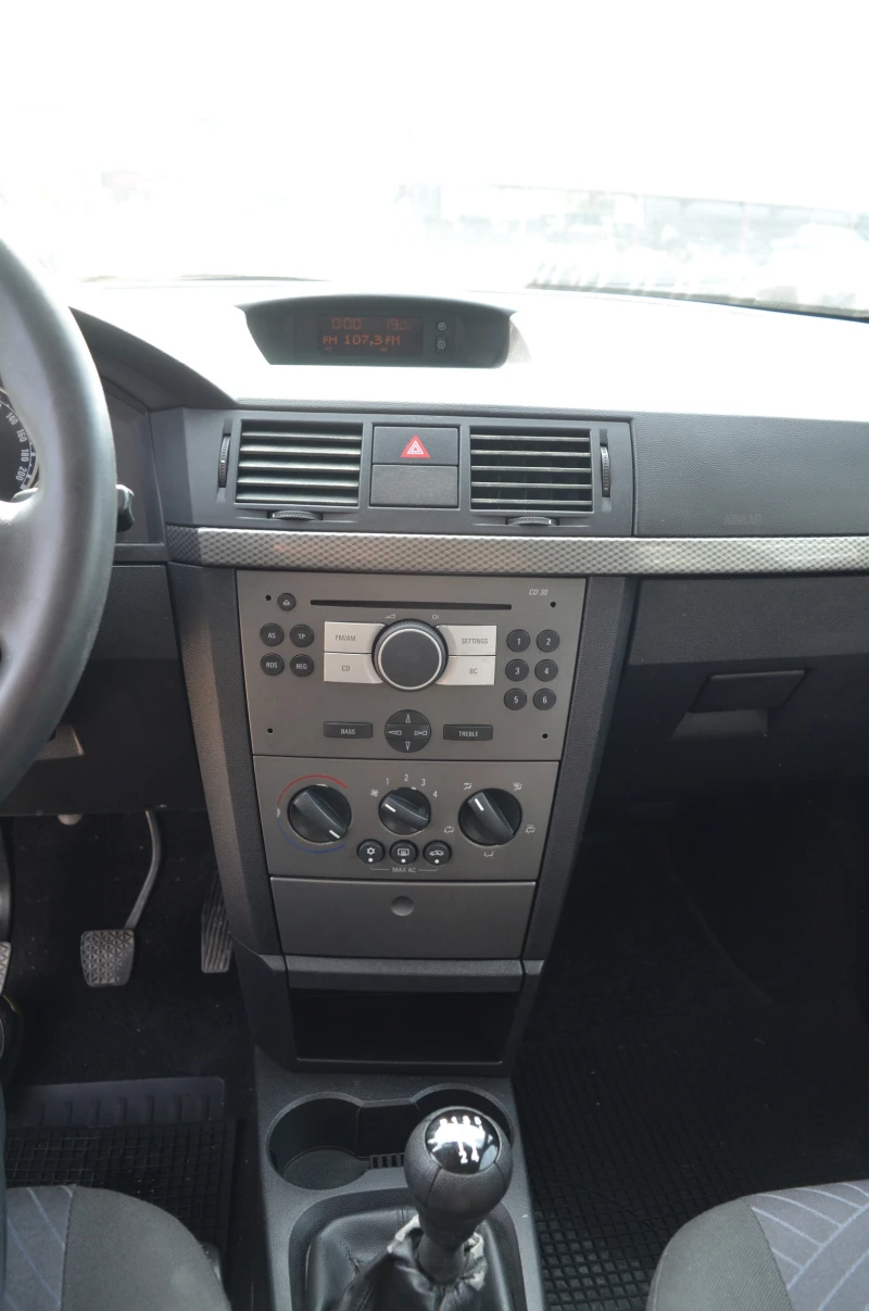 Opel Meriva 1.3 , снимка 7 - Автомобили и джипове - 50859176