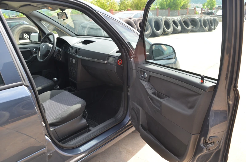 Opel Meriva 1.3 , снимка 16 - Автомобили и джипове - 50859176