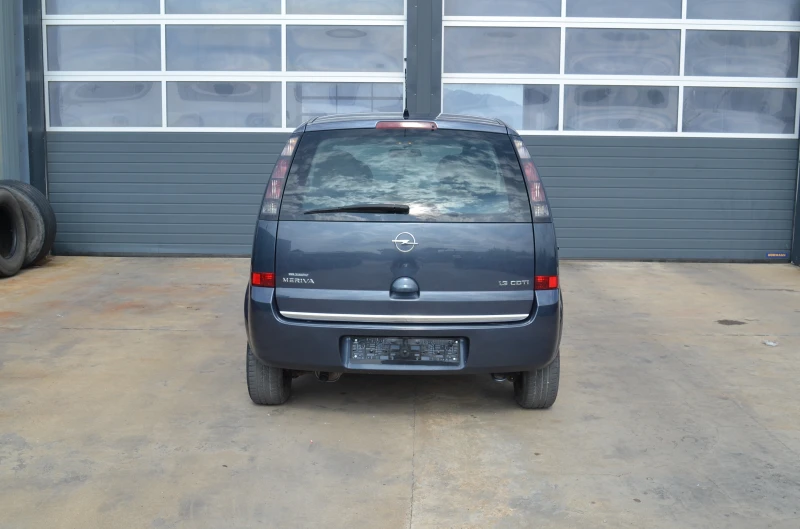 Opel Meriva 1.3 , снимка 10 - Автомобили и джипове - 50859176