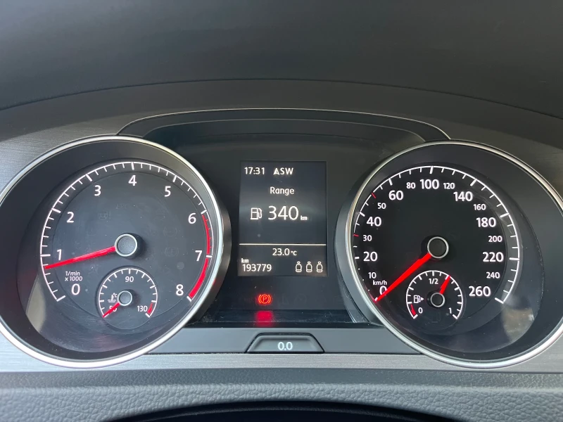 VW Golf, снимка 9 - Автомобили и джипове - 52755284