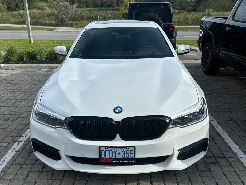 BMW 530 M-pkg* Harman/Kardon* Подгрев* Обдух* Пано, снимка 2 - Автомобили и джипове - 52317636